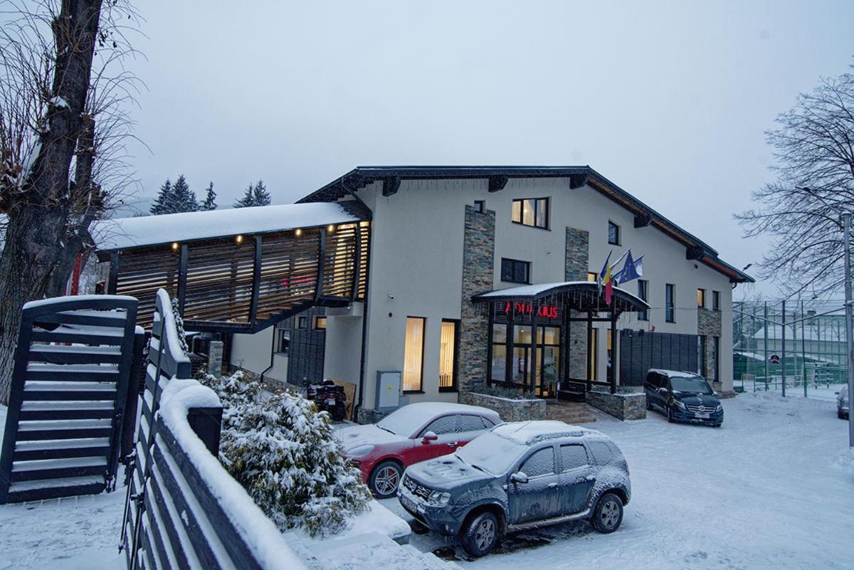 Aquarius Boutique Hotel Campulung Moldovenesc Exterior photo